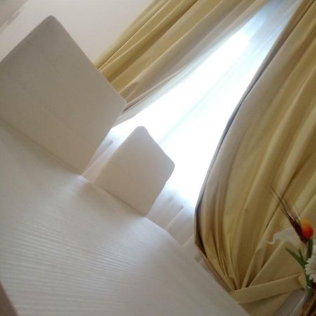 Bed and Breakfast Officina Urban Sleep Сан-Бенедетто-дель-Тронто Екстер'єр фото